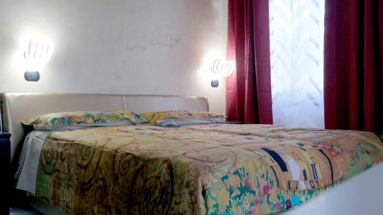 National Gallery Taormina B&B Bagian luar foto